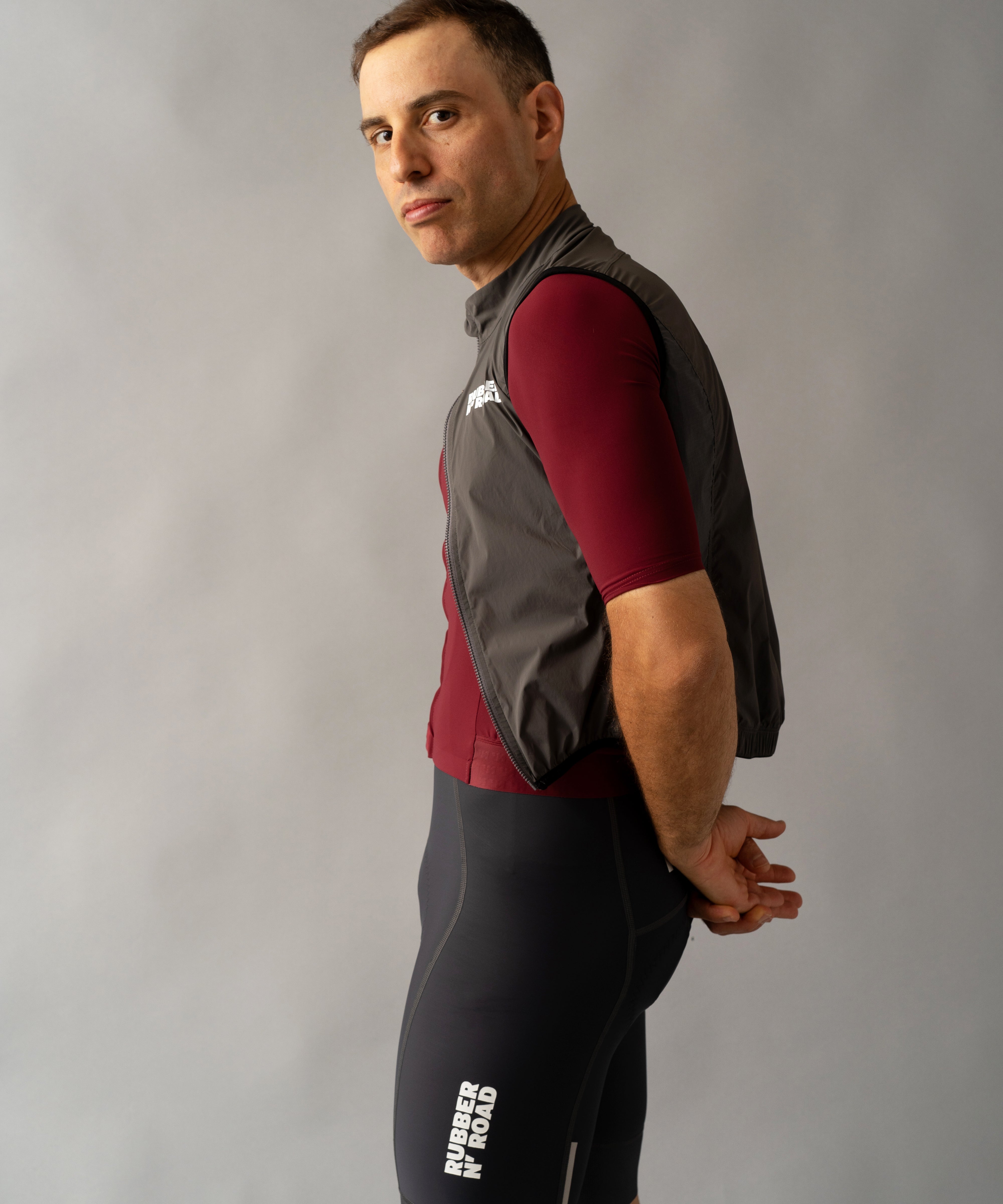 Uniform Wind Vest 2.0 - Warm Grey - RUBBER N' ROAD